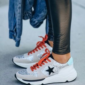 VICI DOLL GLITTER SOLE SNEAKER SIZE 6.5